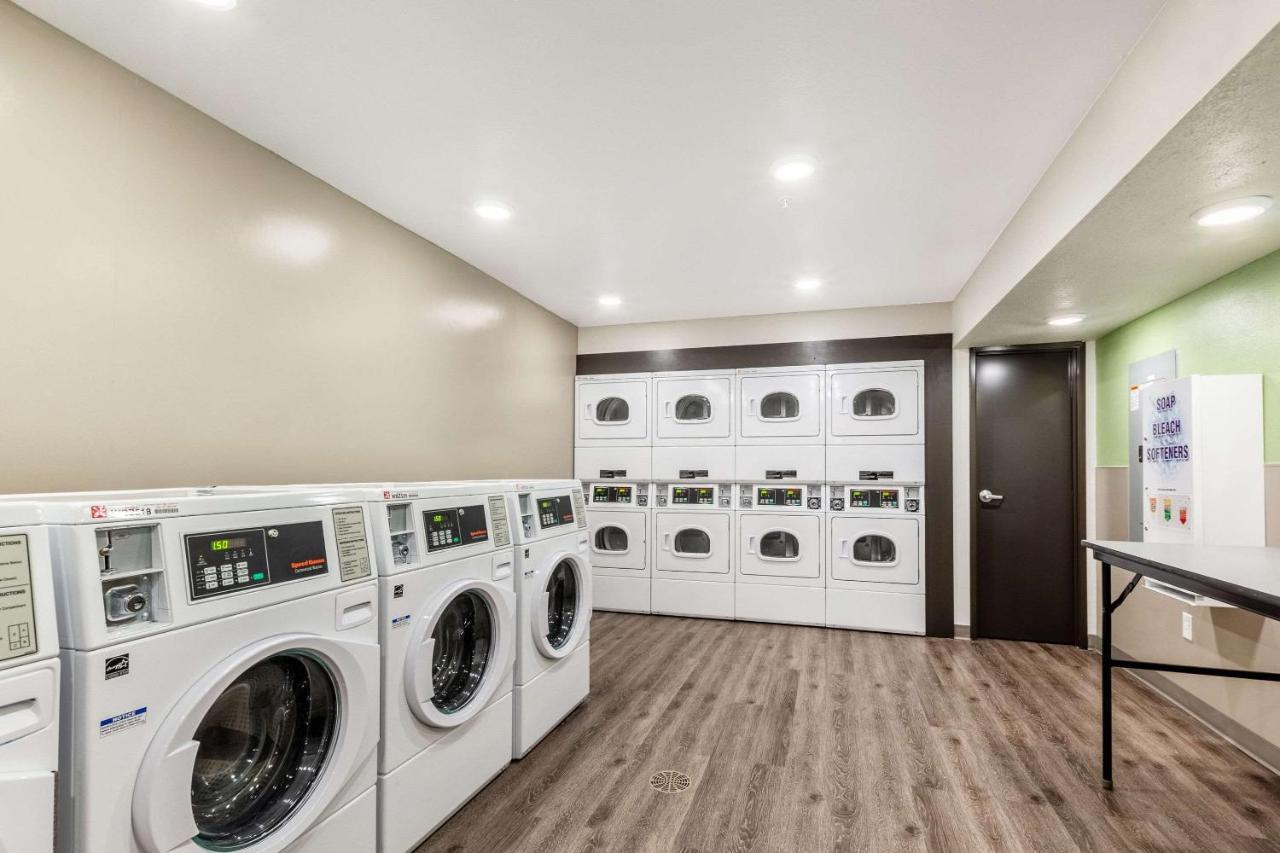 Woodspring Suites Indianapolis Airport South Buitenkant foto