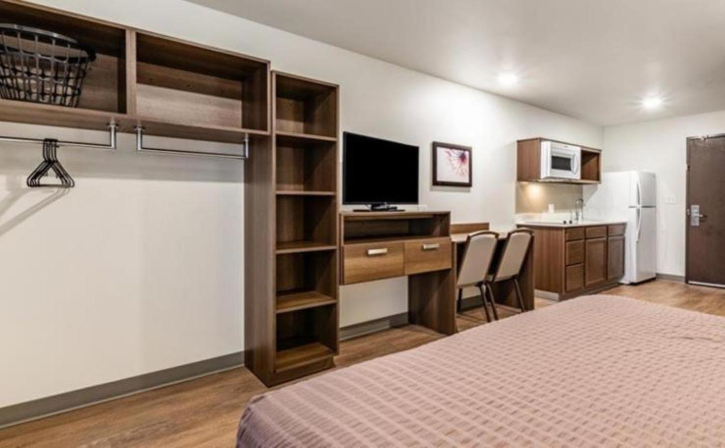 Woodspring Suites Indianapolis Airport South Buitenkant foto